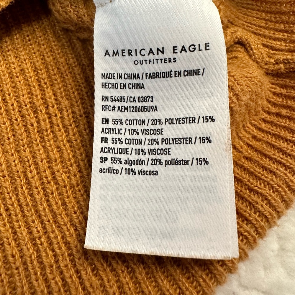 American Eagle v-neck sweater size medium - Picture 4 of 8